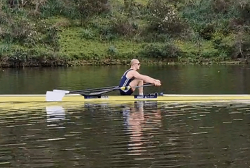 Sculler approaching the catch