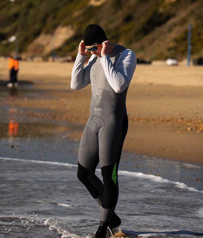 coastal sculler in neoprene longjohns